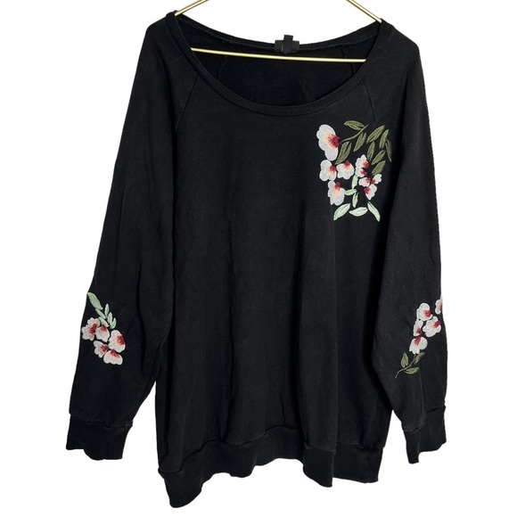 torrid Tops - PLUS SIZE TORRID Black Floral Embroidered Crewneck Pullover Sweatshirt Size 1